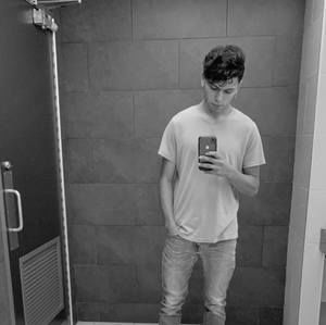 Meet your Posher, Delmer